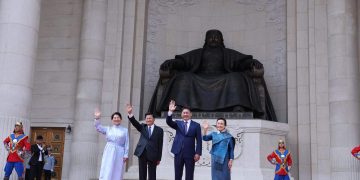 Лаосын ерөнхийлөгч айлчилж байна