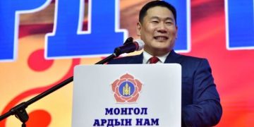 Гадаадад байгаа монголчууд Ерөнхий сайд Л.Оюун-Эрдэнийг багаар нь дэмжиж байна