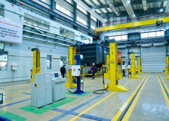 Монголдоо бүх төрлийн ачааны вагоныг угсарч, зүтгүүр засварлах боломжтой боллоо