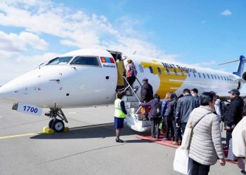 Баянхонгор нисэх  буудлын хөөрч буух зурвасыг шинэчиллээ