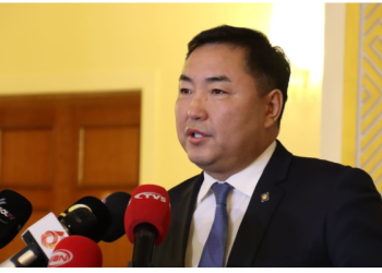 Б.Пүрэвдорж: Хамтарсан засагт нэгдэх асуудал савнаасаа хальж байна