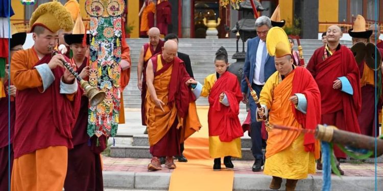 Хаана хүндлэл дагуулна, тэндээ үнэн суугтун, жаалхан Богд минь