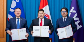 “Хурдтай хөгжлийн төлөөх зориг” гэрээнд МАН, АН, ХҮН намын удирдлагууд гарын үсэг зурлаа