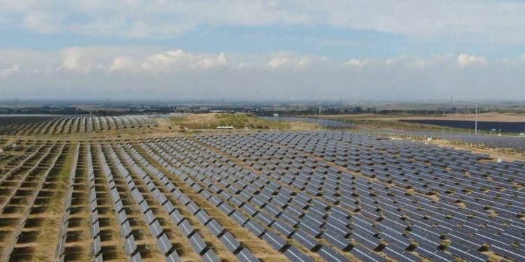 Нарны эрчим хүчийг ашиглан цөлжилтийн эсрэг төсөл хэрэгжүүлжээ