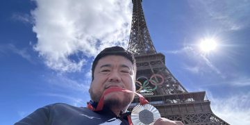 Э.Содномпилжээг "Чингис хаан" одонгийн зарлигтай угтъя