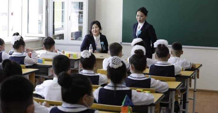 Нэгдүгээр ангийн сурагчдыг зүрх судас, нүд, шүдний үзлэгт хамруулна