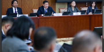 Ерөнхий сайд оны эцэс гэхэд 1 сая жуулчин хүлээж авахаар зорьж ажиллахыг аж ахуй нэгжүүддээ уриаллаа