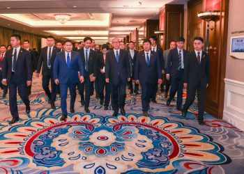 Гашуунсухайт-Ганц мод боомтын хил холболтыг эрчимжүүлэхээр “Чайна Энержи” группийн удирдлагатай тохиролцлоо