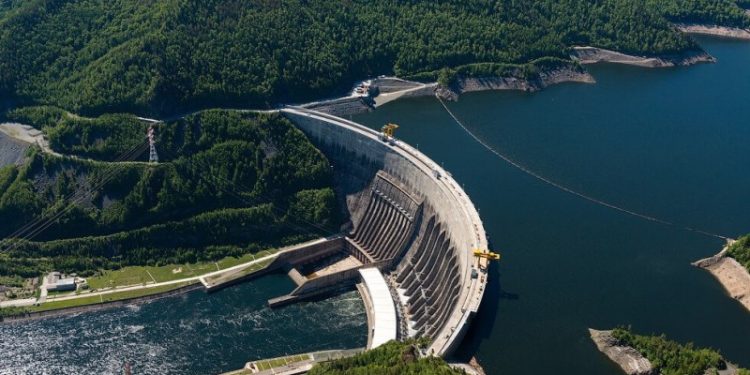 МЕГА ТӨСӨЛ: Эрчим хүчний тусгаар тогтнолыг Эрдэнэбүрэний УЦС-ын төсөл авчирна