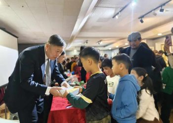 Хятадын хүүхдийн уран зохиолын “Өсөхийн урт аянд” цувралыг монгол хэл дээр хэвлэжээ