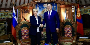 Монгол Улс, Бүгд Найрамдах Словени Улсын Ерөнхийлөгч нар албан ёсны хэлэлцээ хийлээ    