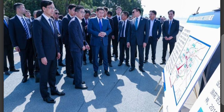 Ерөнхий сайд Л.Оюун-Эрдэнэ Хятадын томоохон гүүр, туннелийн байгууламжтай танилцлаа