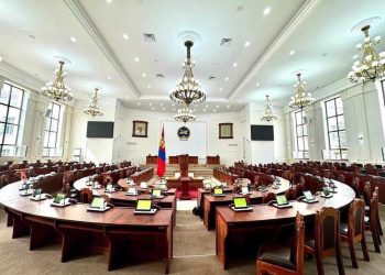 Үндсэн хуулийн реформ ба хэнтэй зам нийлж болохгүйг сануулсан УЛС ТӨР