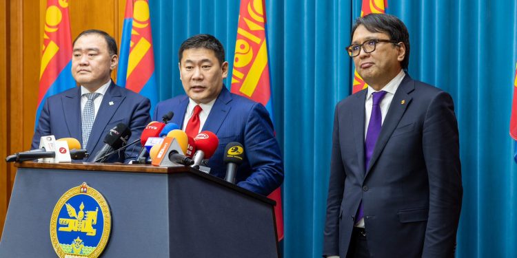 Л.Оюун-Эрдэнэ: Мега төслүүд хэрэгжих тусам иргэдэд очих өгөөж, хуримтлал өснө