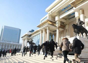 Төслүүдийг гацаахын тулд төрийг бужигнуулдаг танил технологи...