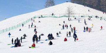 Чаргаар гулгаж байгаад хашаа мөргөж нас баржээ