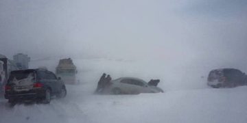 Баруун аймгуудаар цас орж, цасан шуурга шуурна