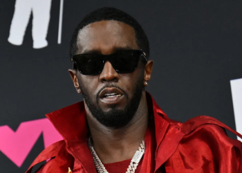 17 настайдаа Диддид хүчиндүүлсэн гэх хохирогч залуу мэдүүлэг өгчээ