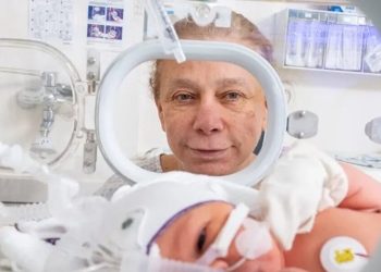 66 настай герман бүсгүй 10 дахь хүүхдээ тээж төрүүлжээ