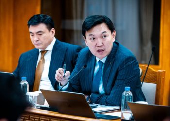 Н.Учрал: Бүх төрлийн үйлчилгээний төлбөр, хураамжийг нэмэхгүй 