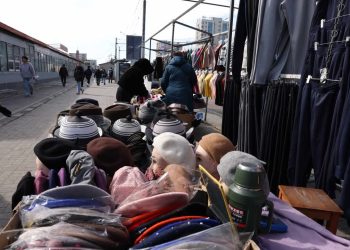 5 шараас Баруун 4 зам хүртэлх нийтийн эзэмшлийн гудамж, талбайд шалгалт хийж байна