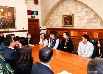 УИХ-ын дарга Д.Амарбаясгалан Британийн технологийн компанид ажиллаж буй Монгол залуустай уулзлаа