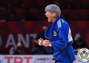 Г.Наранцэцэг их дуулгаас алтан медаль хүртлээ