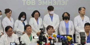 Элэг шилжүүлэн суулгах багийнхан П.Батчулуун эмчид өршөөл үзүүлэхийг хүсэв