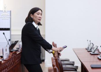 Л.Мөнхбаясгалан: Ухаа худагийг луйвраар авсныг илчилсэн Засгийн газрыг дэмжиж ажиллана