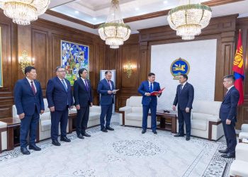 Гашуунсухайт-Ганцмод боомтын хүчин чадлыг нэмэгдүүлэх төслийг өргөн барилаа