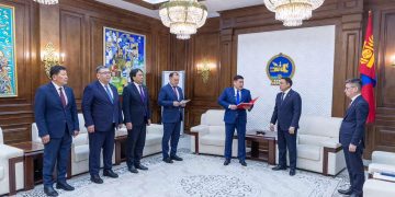 Гашуунсухайт-Ганцмод боомтын хүчин чадлыг нэмэгдүүлэх төслийг өргөн барилаа