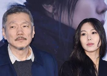 Жүжигчин бүсгүй үе мултарсан хамтран амьдрагчийнхаа хүүг төрүүлжээ