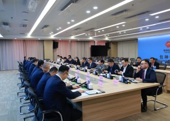 Гашуунсухайт-Ганцмод боомтыг төмөр замаар холбох аж ахуй нэгжүүдийн хэлцэл эхэлжээ