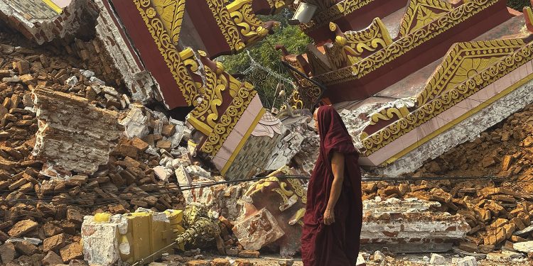 Мьянмар: Газар хөдлөлтийн улмаас нас барсан хүний тоо 3500 давжээ