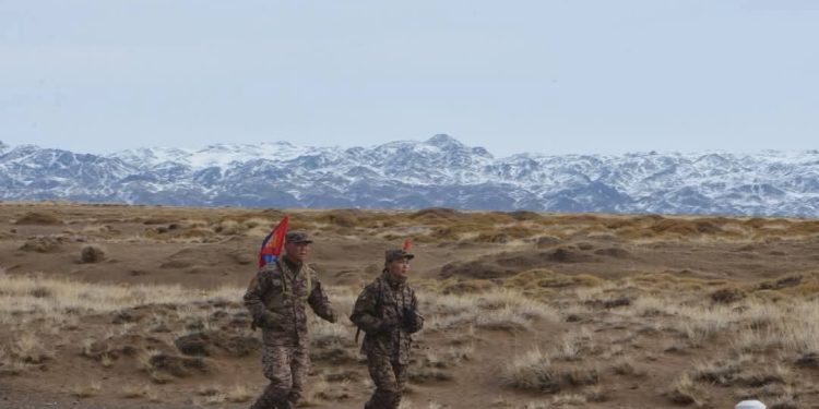 Марафончид өндөр Алтайд ирлээ