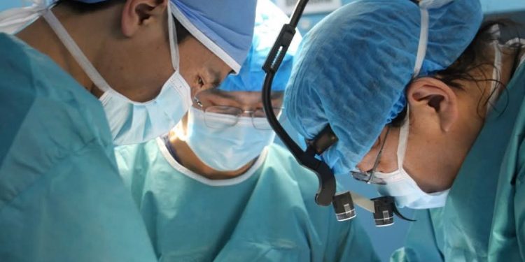 Улсын хоёрдугаар төв эмнэлэгт элэг шилжүүлэн суулгах хагалгааг анх удаа хийлээ