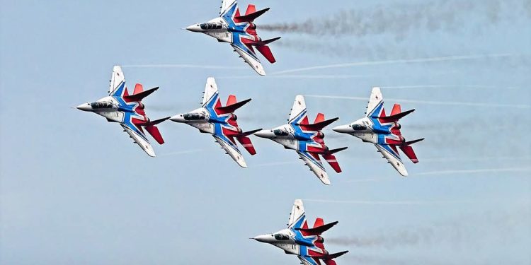 ОХУ-ын алдарт уран нислэгийн "Стрижи" баг Монголд ирнэ