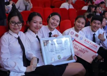 Панел хэлэлцүүлэгт "Бяцхан зүрхнүүд" баг тэргүүллээ