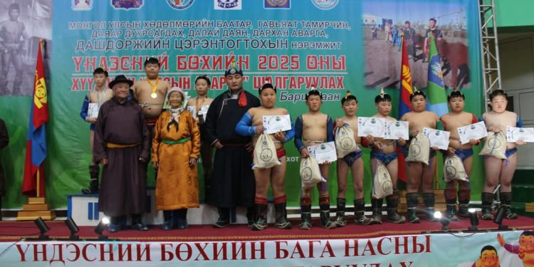 Дархан аварга Д. Цэрэнтогтохын нэрэмжит улсын аварга шалгаруулах тэмцээн болов