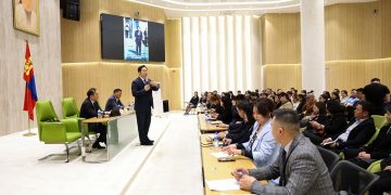 Төрийн далбааг мандуулах санаачилгад 50 гаруй ЕБС нэгджээ
