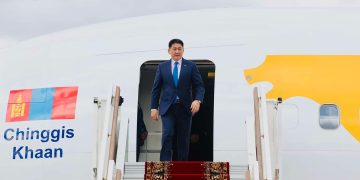 Ерөнхийлөгч У.Хүрэлсүх Ялалтын 80 жилийн ойн баярт оролцохоор Москва хотноо хүрэлцэн ирлээ