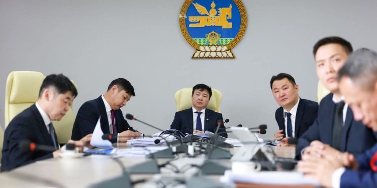 Эдийн засаг, төсөв, хөрөнгө оруулалтын хороо хуралдлаа