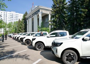 Зэвсэгт хүчний нэгтгэл, ангиудад "Ниссан Навара"  загварын 20 автомашин гардууллаа