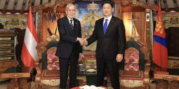 Ерөнхийлөгч У.Хүрэлсүх, Австрийн Ерөнхийлөгч Александр Ван дер Беллен нар албан ёсны хэлэлцээ хийлээ