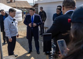 Цахилгаан халаагуур, хийн түлшинд шилжүүлэх бэлтгэл ажлыг зун тасралтгүй үргэлжлүүлэхийг Ерөнхий сайд үүрэг болголоо