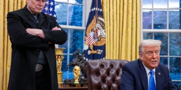 Трамп, Илон Маск хоёрын нөхөрлөл нуржээ