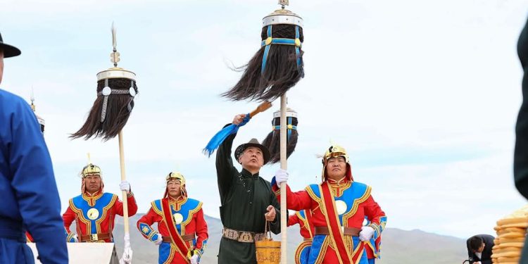 Бүх цэргийн Их хар сүлдийг цэнгүүлэх тайлгын ёслол боллоо