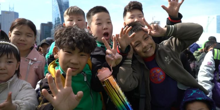 Хүүхдүүдэд сэтгэлийн боловсрол олгох сургалтад 3000 хүүхэд хамрагджээ