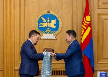 34 дэх Ерөнхий сайд Г.Занданшатар Засгийн газрын тамгаа гардаж авлаа