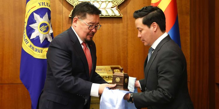 А.Үйлстөгөлдөрийг Ерөнхийлөгчийн Тамгын газрын даргаар томиллоо